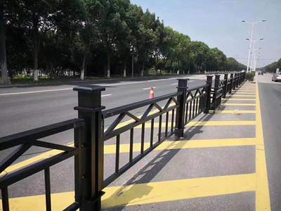 城市道路交通隔離護欄設置規范 途亮安全設施