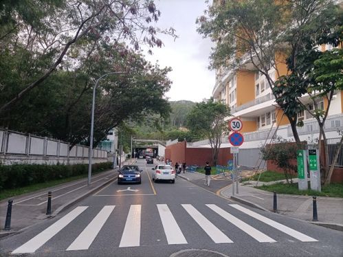 維修整治學(xué)校周邊道路 深圳市交通運輸局福田管理局打造舒心 開學(xué)季